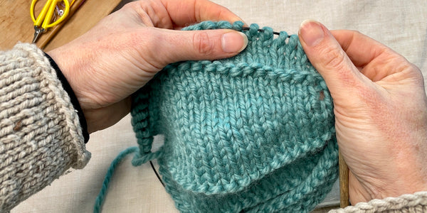 Knit Basics: Stockinette/ Stocking Stitch (St St) - Stolen Stitches