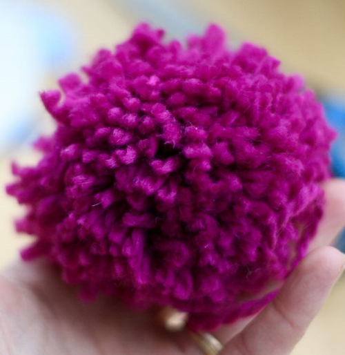 How to Make A Pom-Pom | Knitting Tutorial