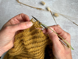 Learn to Knit: M1R Knitting / M1L Knitting