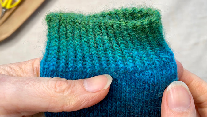 Knit Basics: Twisted Ribbing – Stolen Stitches