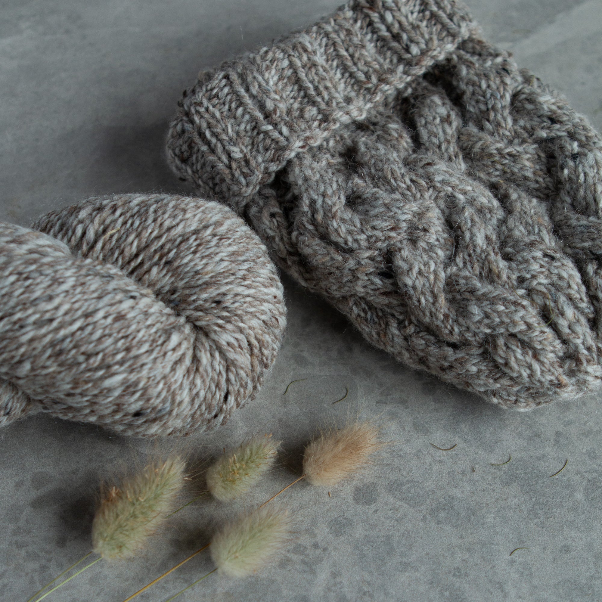 Inis Beg Hat and Mitts Yarn Kit