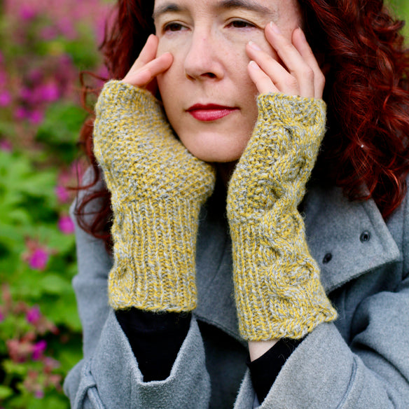 Learn to Knit: How to Work a Magic Loop – Stolen Stitches