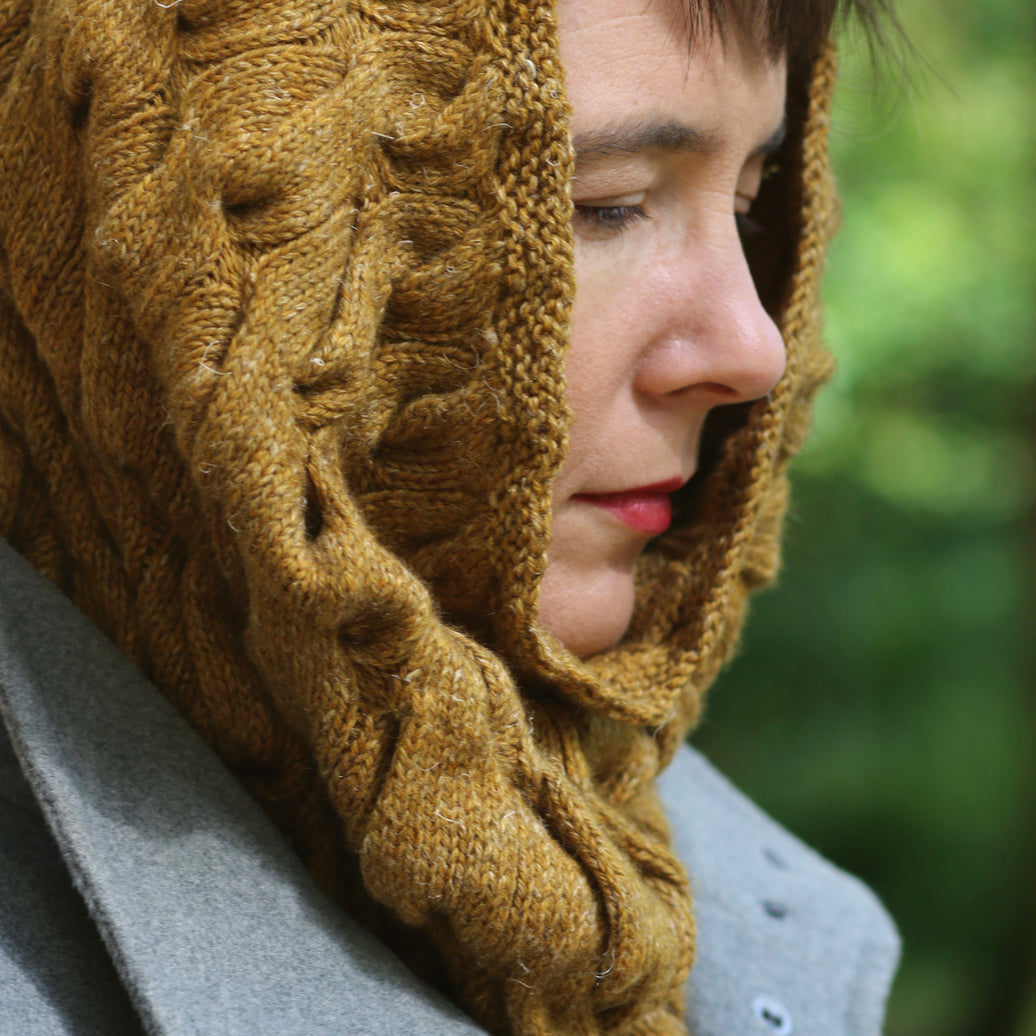 Abys Cowl