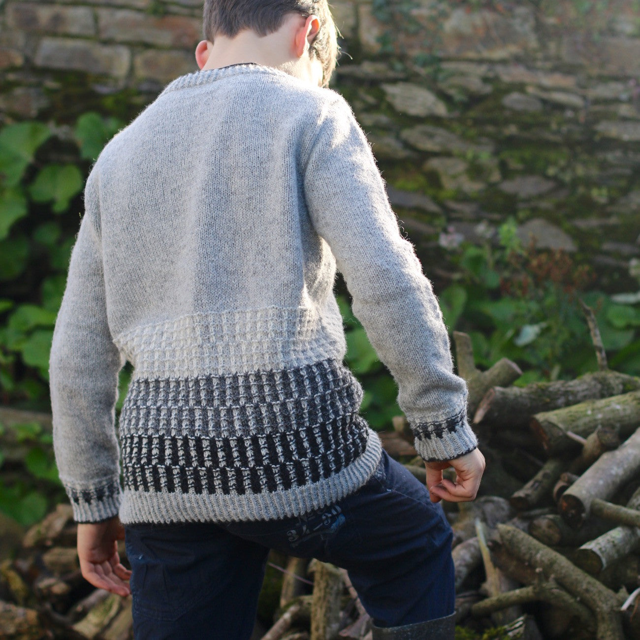 Gents Sweater Knitting Design One Colour Sweater Design Stave