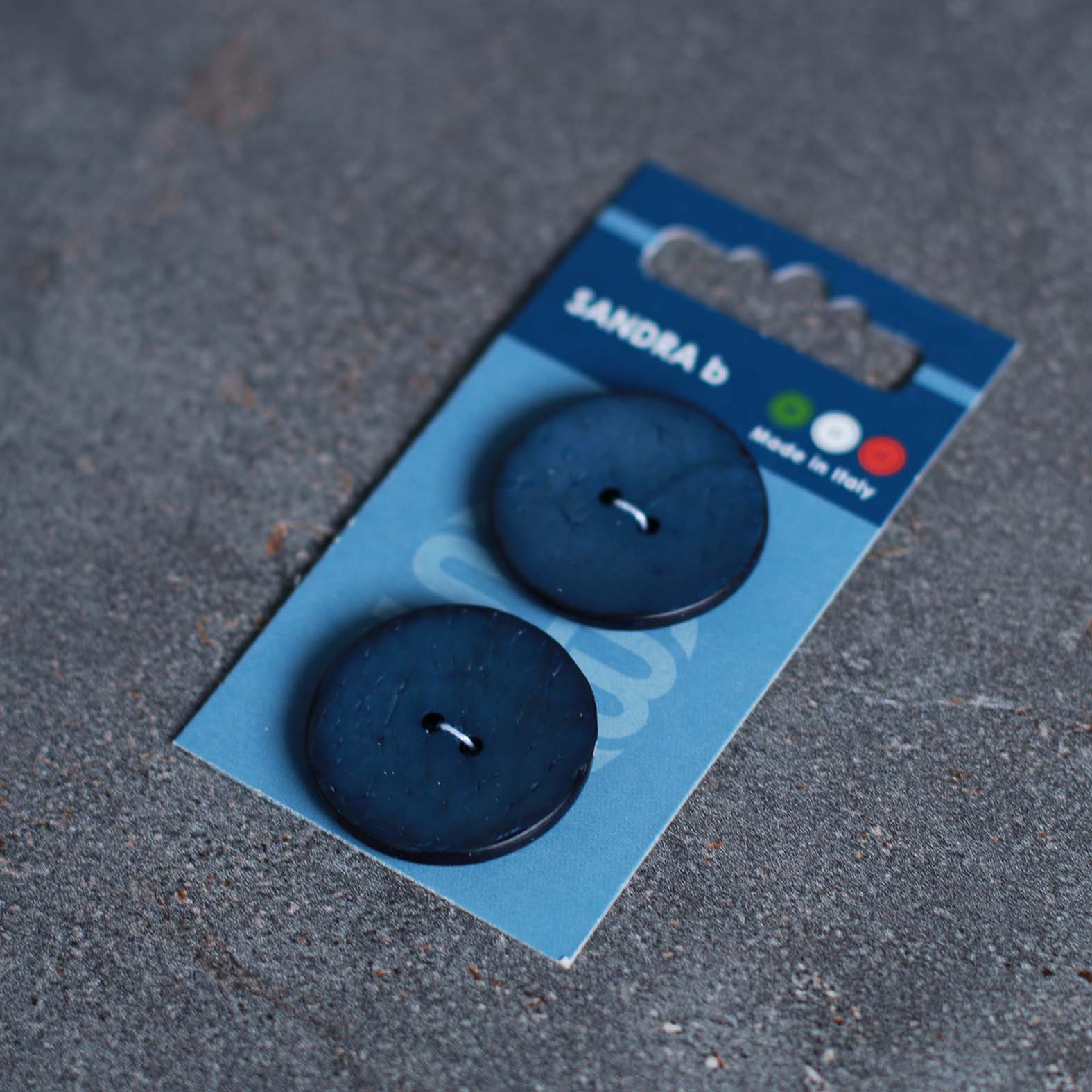 31 mm Coconut Button | Set of 2 | Navy