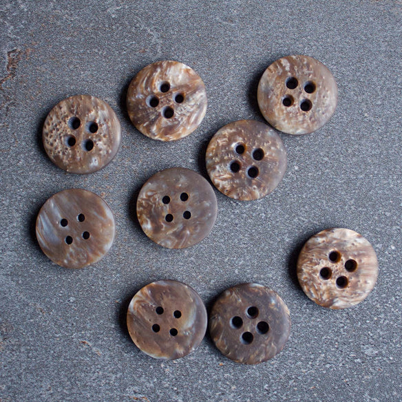25 mm Mottled button