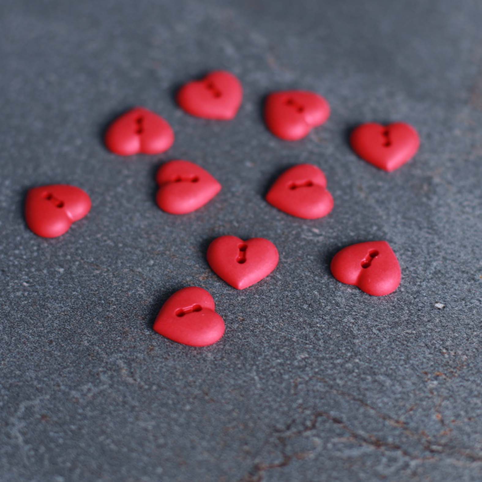 15mm Red Heart Button